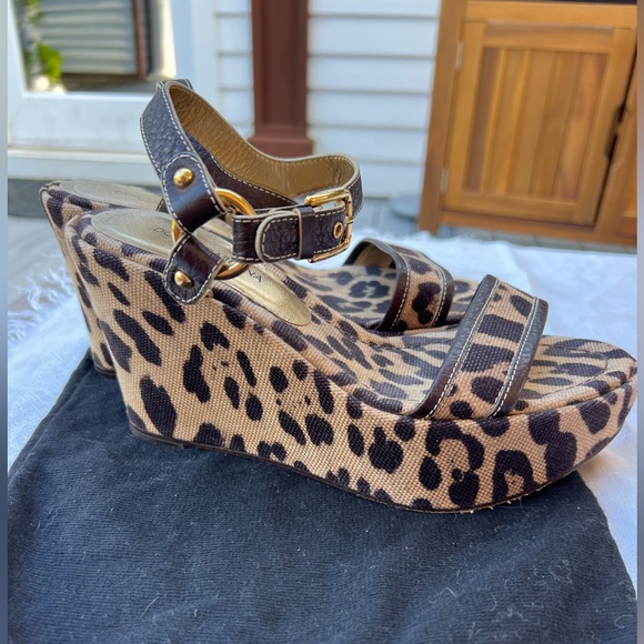 Dolce and Gabbana vintage linen  animal print platform sandals. - Picture 4 of 11
